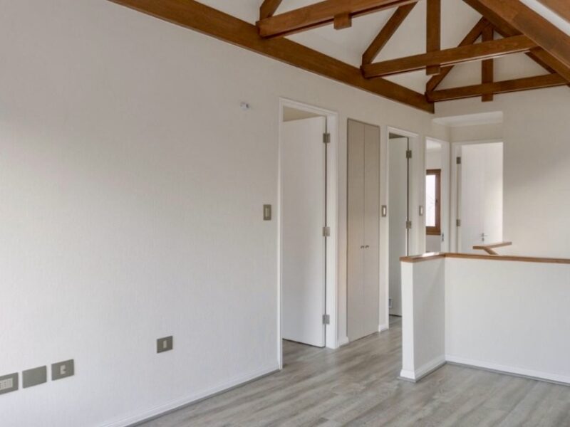 Casa en Brisas del Sol — excelente ubicación y diseño impecable