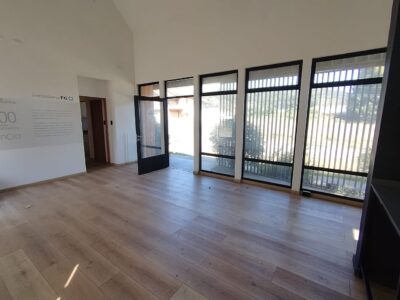 Oficina Comercial Vilumanque — 45 UF, 80 m², excelente estado