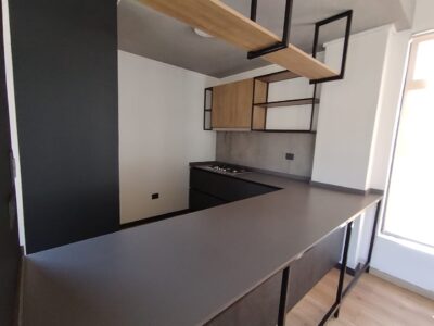 Oficina Comercial Vilumanque — 45 UF, 80 m², excelente estado