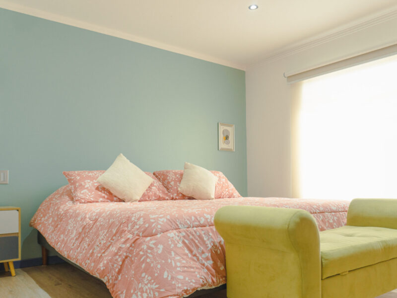 Espectacular casa de 2 pisos con piscina y a pasos de la playa en Pingueral